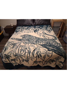 VTG Jaguar Leopard Acrylic Throw Blanket Reversible Size Full 88"x72" Altamira